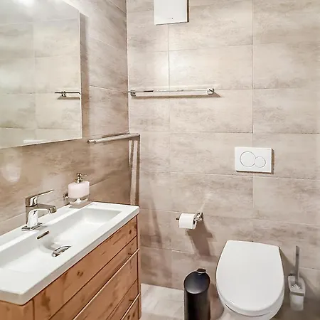 Apartment Elevate